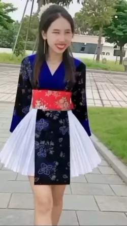 gái đá bóng