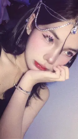 1 pic