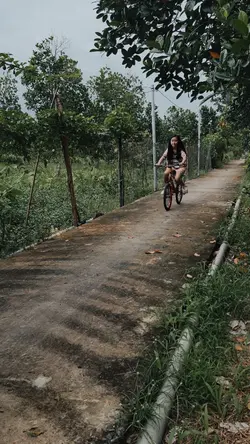 1 mình cân hết..