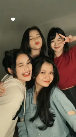 foto bareng bestie