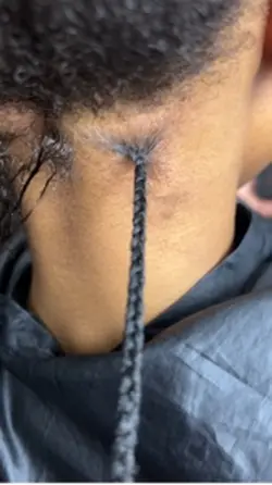 Small knotless braid