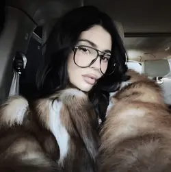 kylie jenner🤭