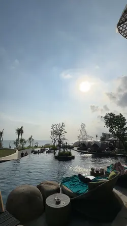 Holiday beach club