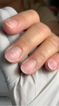 Elegante nails 