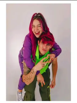 ela é mãe solteira