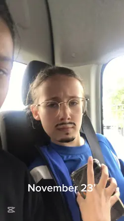 same glasses 🤷‍♀️ 
