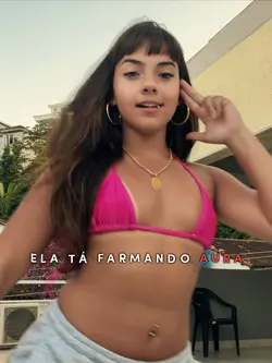 ela tá farmando aura