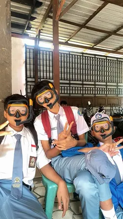 KACAMATA RENANG 3