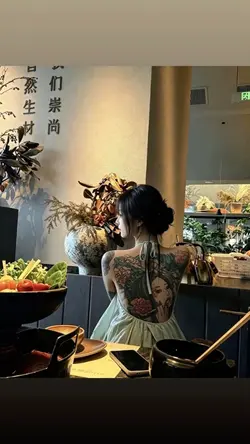 Mẫu Nhạc Chất 