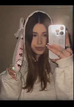 Hoodie :3