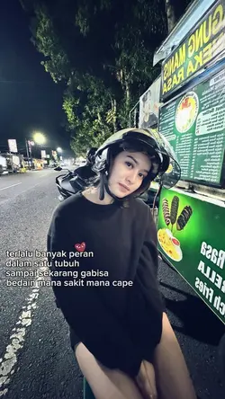 terlalu banyak peran
