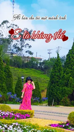 E là không thể