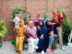 Kumpulan Emak Emak