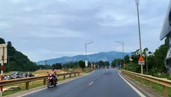Mẫu mở ngang 2 video