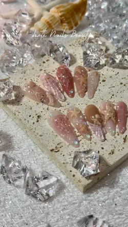 Nail biển