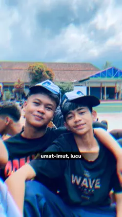 JJ 1 FOTO X LIRIK 