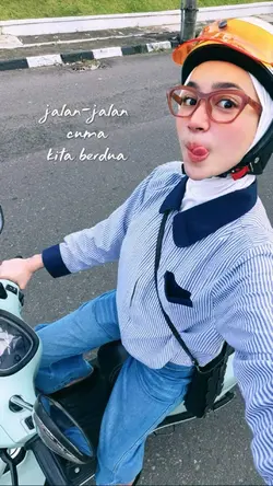 jalan cuma berdua
