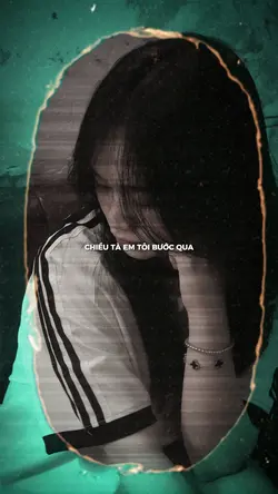 Nắng xuyên qua hiên