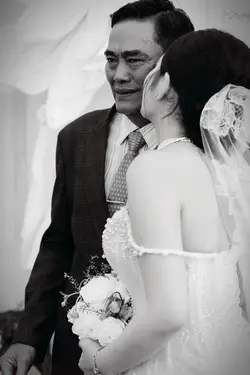 Ba và con gái