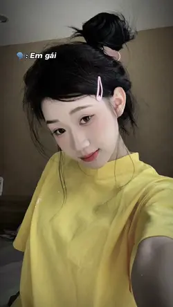 Em gái - Chị gái