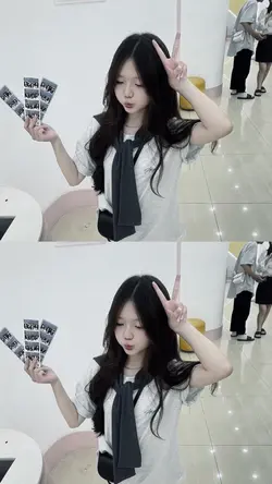 2 pic xinh
