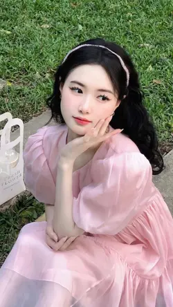 Giả bộ cười lên