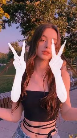 Dancing Hand 