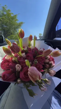 Flores con tulipanes