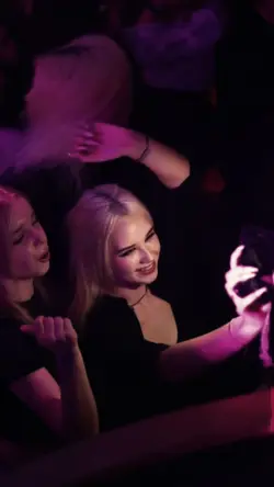 Slowmotion party