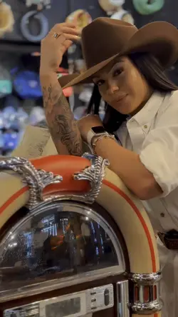Cowgirl Do Chapéu