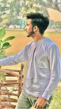 Tujhy sochta hn mein