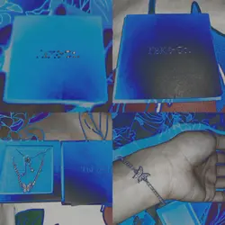 4 pics