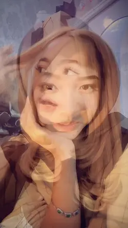 hijab+blonde slowmo