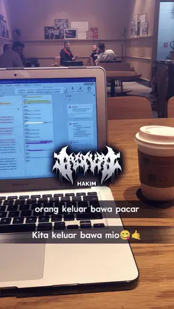 orang keluar bawa