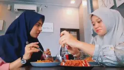 1 video makan