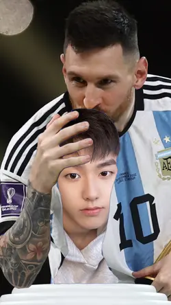 Filter messi hôn cúp