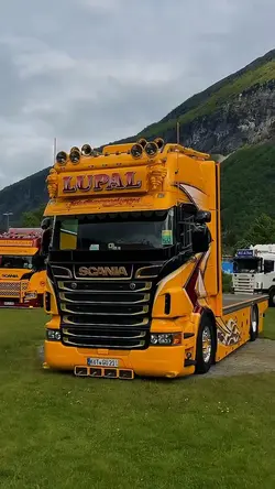 TRUCK SCANIA 