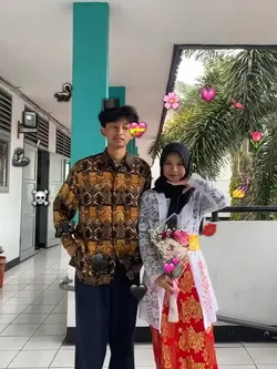 Emot lucu