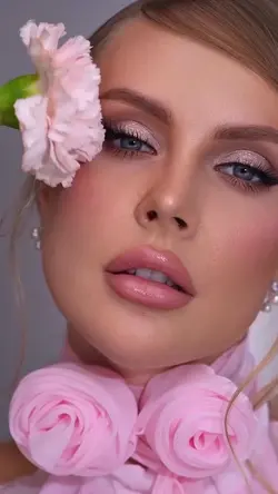 Beautiful make up🌸