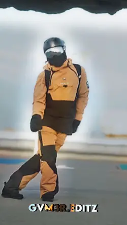 The ski man is gere