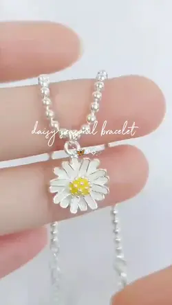 jewellery advertisin
