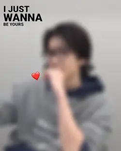 BLUR PHOTO OF CRUSH