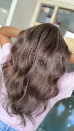 Hair colour 