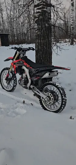 crf250r in snow 