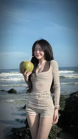 2 ảnh cuốn