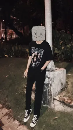 stiker kepala kardus