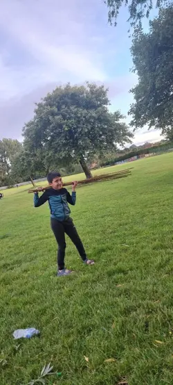 spider stick fight