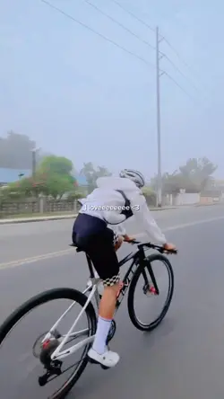 Cycling Moments 