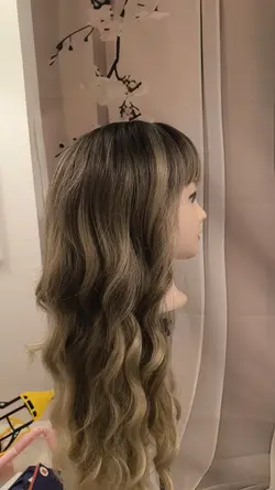 blonde wig 
