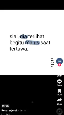 manis saat tertawa 